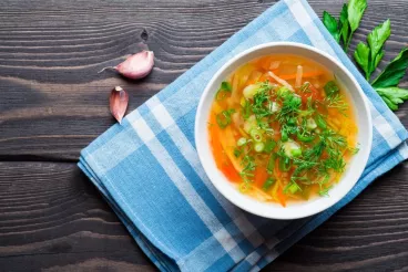 Une soupe relevée grâce à Goutte de bouillon de Knorr® 