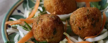 Boulettes de crevettes au gingembre avec le ketchup Amora®
