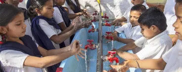 Avec Unilever, soutenez l’UNICEF ! Domestos soutient l'UNICEF
