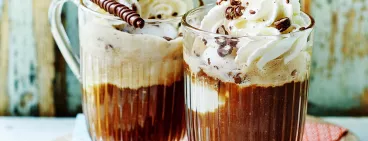 Café liégeois gourmand aux Mikado® King choco saveur caramel