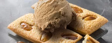 Financiers aux amandes caramélisées et crème glacée Carte d’Or®
