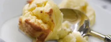 Bouchées soufflées de pommes de terre à l’emmental avec Fleur de Mais Maïzena®