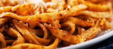 Pâtes au pesto rouge