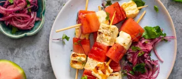 Des brochettes halloumi-pastèque