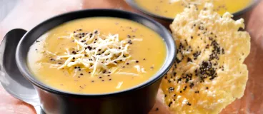 Velouté de potimarron à la moutarde et croquants à l'emmental avec Amora ®