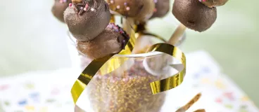 Brochettes de truffes aux trois chocolats avec Mikado®