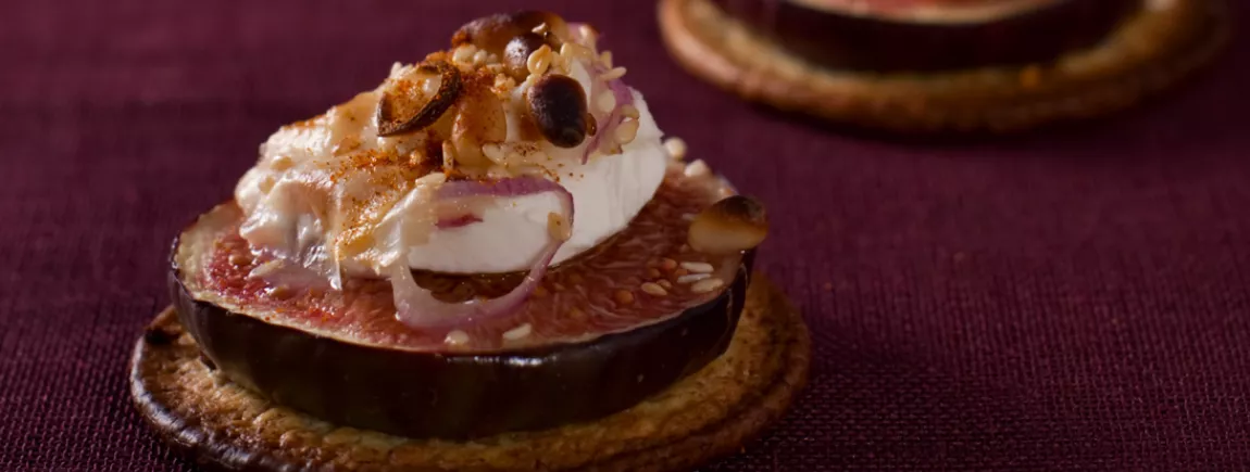 Tartines figue, miel et chèvre chaud avec Heudebert ® Tartines figue, miel et chèvre chaud avec Heudebert®