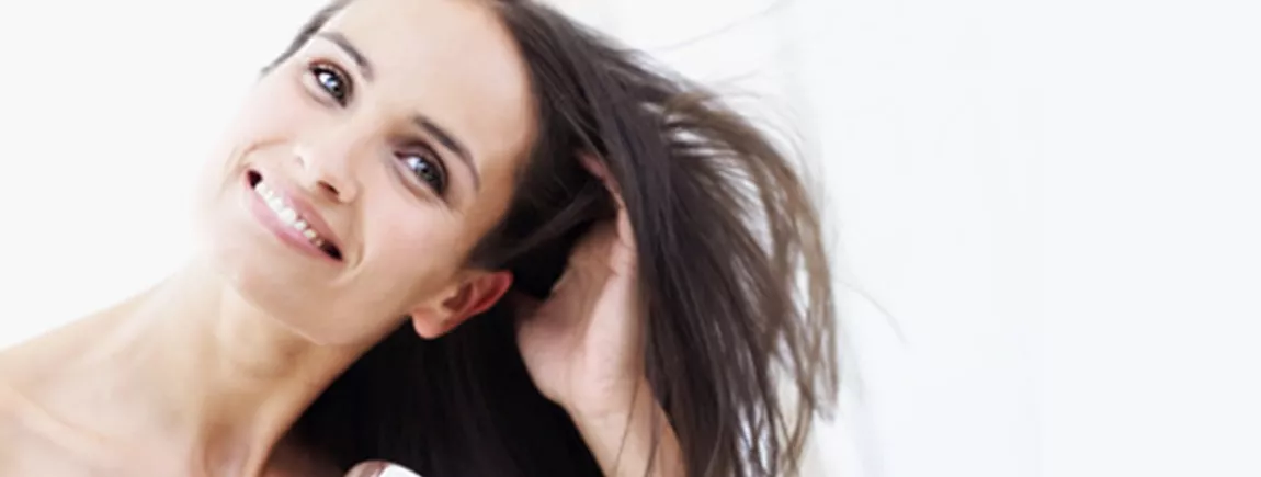 Cheveux : place au volume ! Conseils et astuces pour donner du volume à ses cheveux