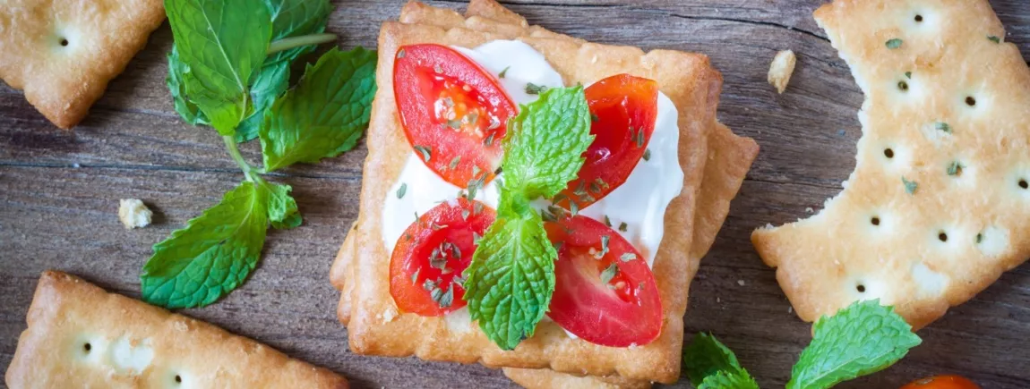 Les biscuits salés, le coup d’envoi des festivités ! Des toasts à base de biscuits salés
