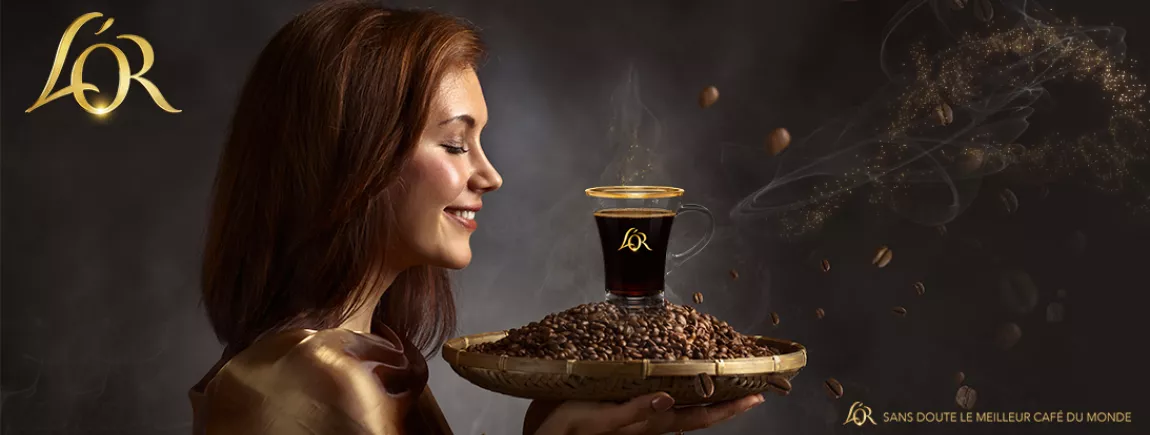 Dans ma tasse de café : la saveur en question Une femme déguste un bon café L’Or®
