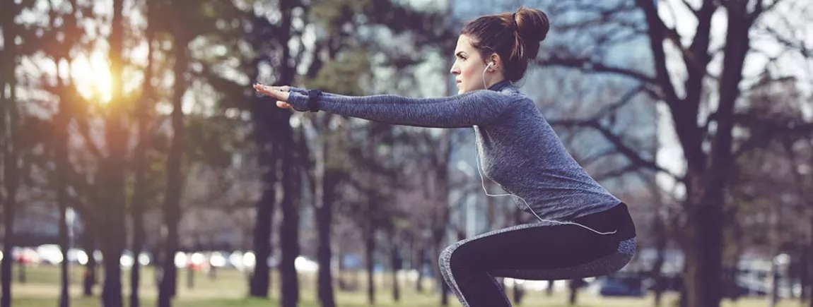 Du sport même (surtout) en hiver ! Une femme s’entraîne.