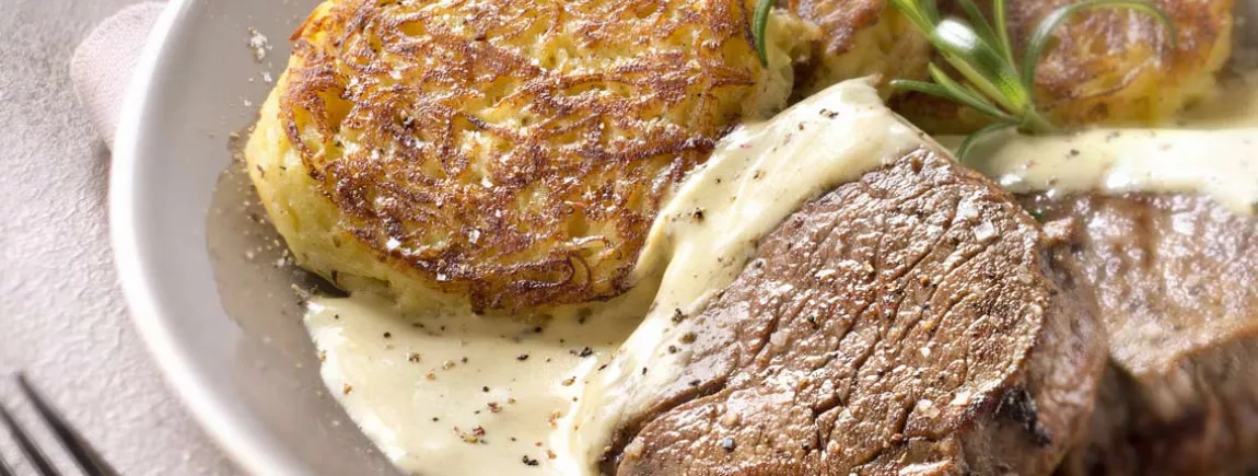 Galettes de pommes de terre et pavé de bœuf sauce à la Moutarde AMORA ®