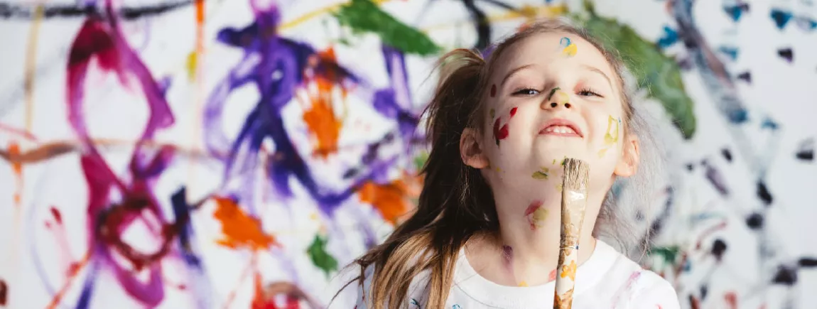 Nettoyer une tache de peinture sur un vêtement