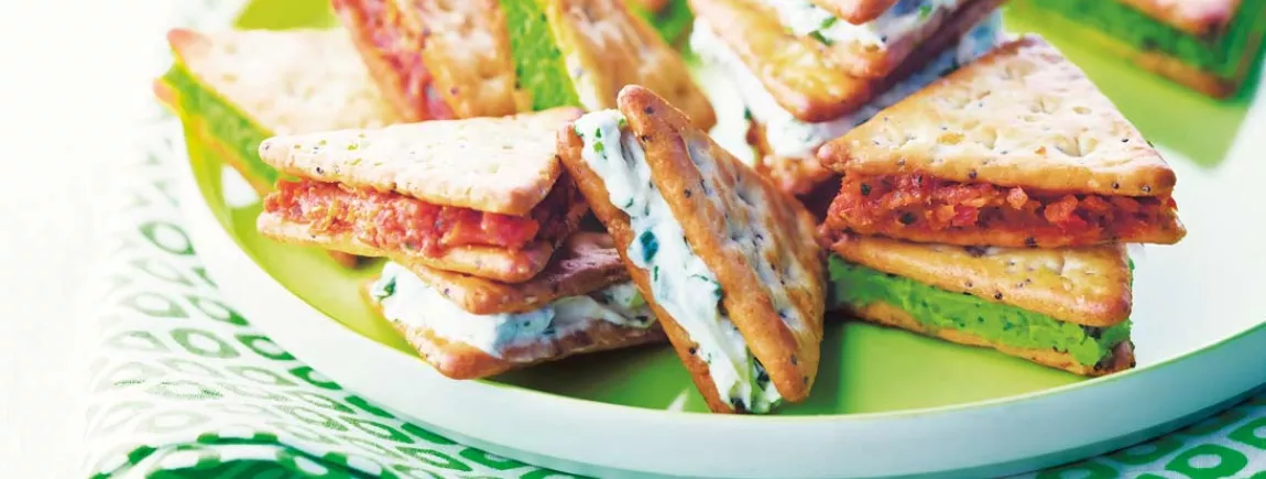 Petites pyramides chèvre, tomates et petits pois avec Belin®