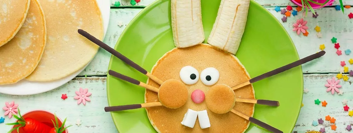Un lapin de Pâques en pancake Les pancake lapin de Pâques amèneront plaisir et gourmandise dans l’assiette.