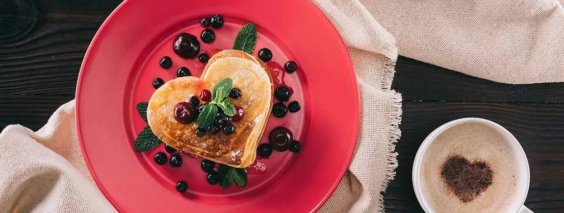 Pancakes moelleux aux myrtilles et leur coulis avec Maizena ® Pancakes moelleux aux myrtilles et leur coulis avec Maizena®