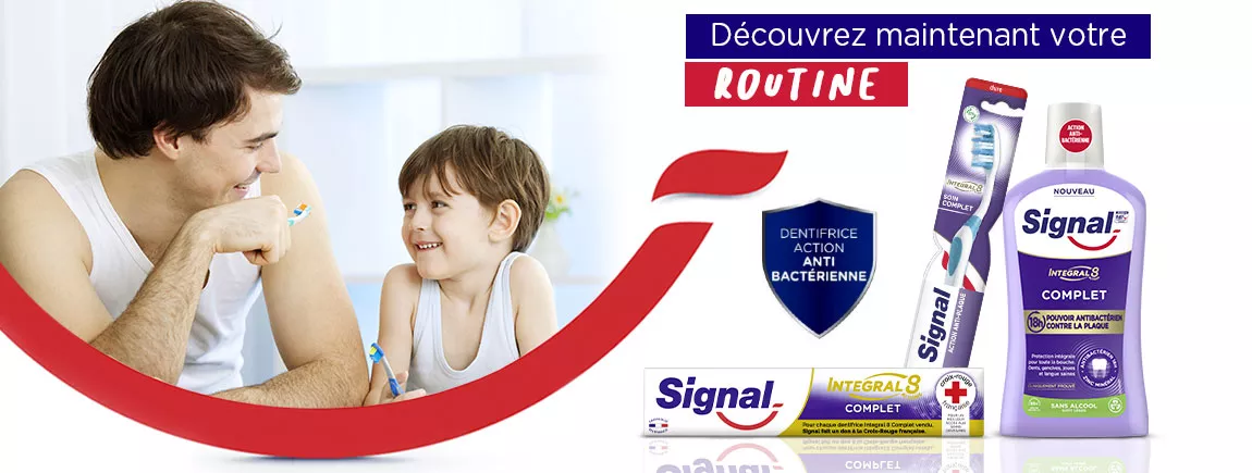 Signal® Intégral 8 Complet, la routine complète et antibactérienne Un père et son fils se brossent les dents avec Signal Intégral 8