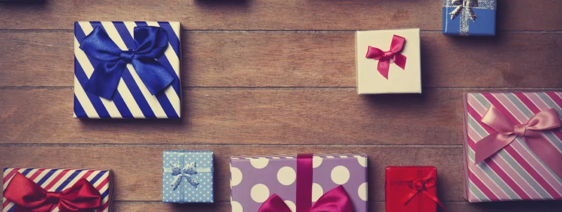 Des cadeaux emballés avec brio ! paquets cadeaux originaux