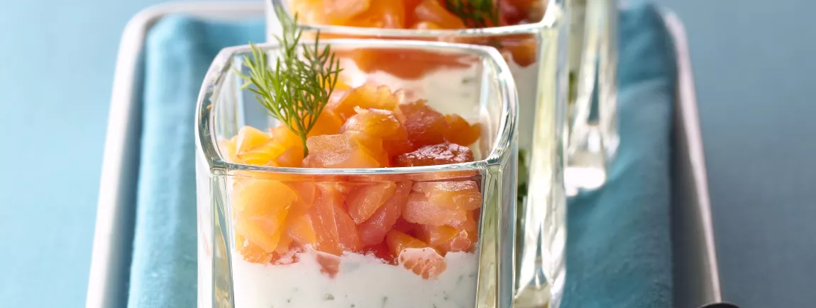 Verrine fraîcheur de saumon au fromage frais, concombre et TUC®