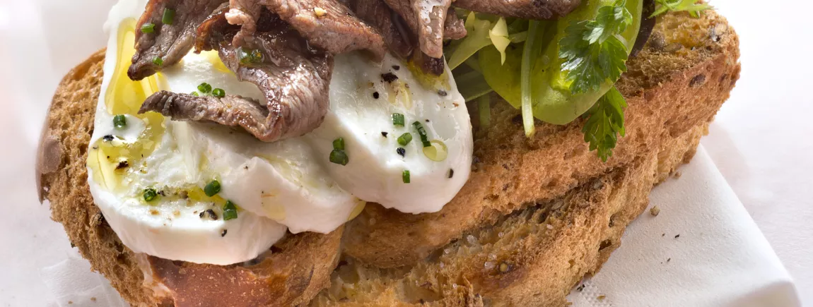 Bruschettas Heudebert® au bœuf grillé et mozzarella Bruschettas Heudebert® au bœuf grillé et mozzarella