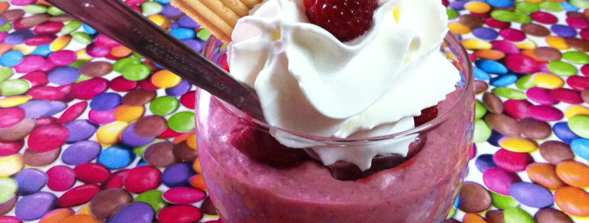 VERRINE MOUSSE FRAMBROISE et PAILLE D’OR® FRAMBOISES-FRAISES VERRINE MOUSSE FRAMBROISE et PAILLE D’OR® FRAMBOISES-FRAISES